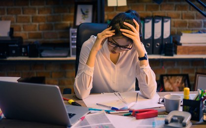Đây là 6 thứ bệnh mà dân công sở có nguy cơ mắc phải rất cao, bệnh số 4 sẽ chẳng ai ngờ đến