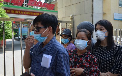 Dân kéo ra Công ty Rạng Đông đòi đối thoại sau thông tin 15,1 - 27,2kg thủy ngân đã phát tán ra môi trường