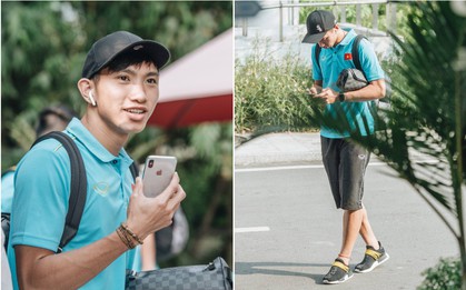 Tuyển Việt Nam bảnh bao ngày về nước, xịn nhất vẫn là Văn Hậu: Diện áo đội mà nhìn cứ y người mẫu!