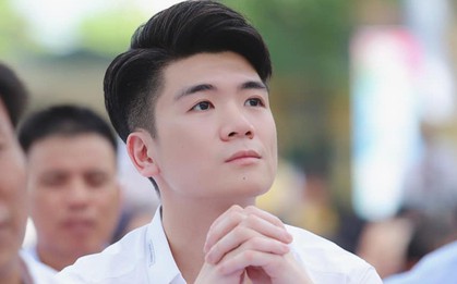 Hai doanh nhân điển trai cùng Quang Hải, Văn Hậu thắp lửa đam mê cho học sinh THCS ở Hà Nội