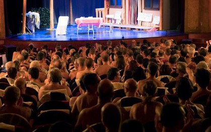 Lạ lẫm nhà hát "gây sốt" giữa lòng thủ đô Paris: Diễn viên và khán giả đều khỏa thân