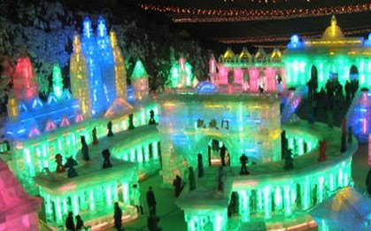 Trung Quốc: Lở đá gây thương vong tại lễ hội băng đăng Long Khánh