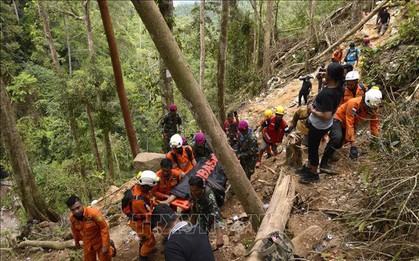Nhiều khả năng gần 100 người vẫn bị mắc kẹt trong vụ sập hầm mỏ ở Indonesia