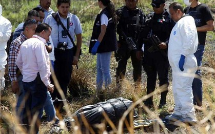 Mexico tìm thấy 19 thi thể dưới kênh thoát nước