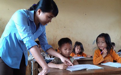 Lạ kỳ nơi học sinh cứ thấy khách là... bỏ chạy