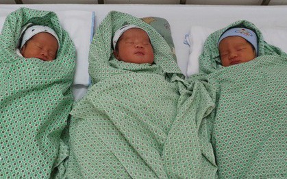 Sản phụ 30 tuổi ở Hải Phòng sinh 3 đủ cả trai gái, hạnh phúc tột cùng sau gần chục năm hiếm muộn