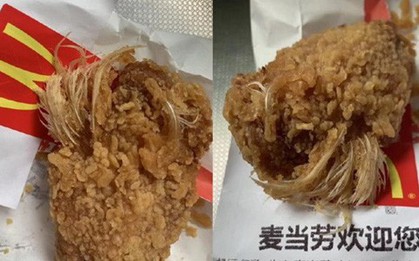 Thực khách buồn nôn khi cắn phải cánh gà McDonald còn nguyên lông