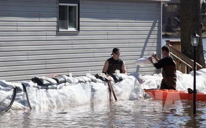 Canada cứu nguy 5.000 người dân do vỡ đê