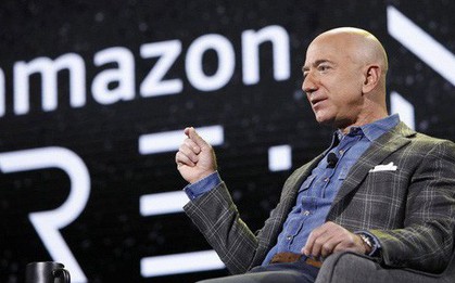 Jeff Bezos: Tôi muốn cứu nhân loại bằng cách lên Mặt Trăng