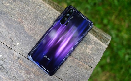 Bị Mỹ cấm cửa, chuyên gia nhận định 60% doanh số smartphone của Huawei sẽ "bay màu"