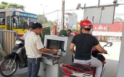 Yêu cầu bến Nước Ngầm chấn chỉnh thu phí gửi xe