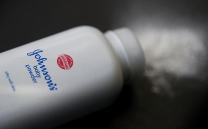 Johnson & Johnson: Từ thương hiệu trăm năm, ông tổ của băng gạc vô trùng đến bê bối phấn rôm chứa chất gây ung thư rúng động thế giới