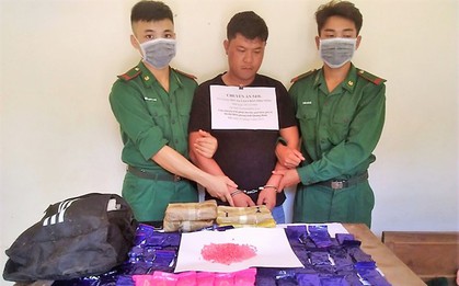 Bắt người đàn ông quốc tịch Lào mang 24.000 viên ma tuý tổng hợp vào Việt Nam