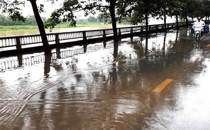 Yên Bái: Đi mua thuốc cho con, người mẹ trẻ bị lũ cuốn trôi