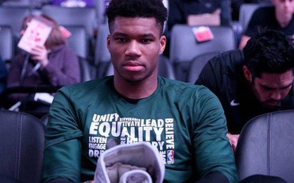 "Á thần" quyền uy tại NBA, Antetokounmpo vẫn chịu chung số phận bị "bắn hội đồng" như Chi Pu, Alan Walker