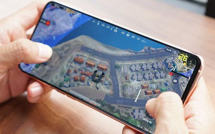Chán 'tai thỏ' và 'giọt nước' thì hãy chọn 5 smartphone màn hình không khiếm khuyết này để chơi game cho đã