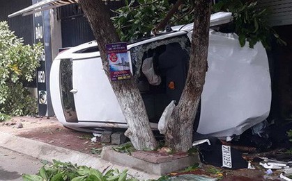 Xe ô tô mất lái lao lên vỉa hè đâm một người tử vong