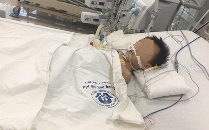Bé trai 27 tháng tuổi nguy kịch nghi do uống thuốc hạ sốt quá liều