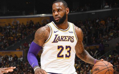Lần đầu tiên sau 9 năm, siêu sao LeBron James đánh mất vị trí độc tôn trên BXH cầu thủ của ESPN