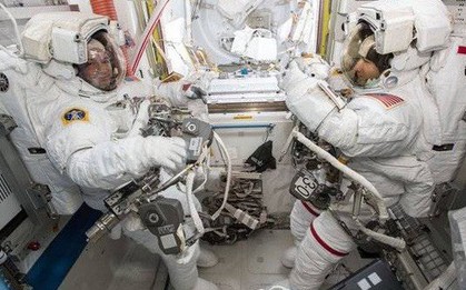 NASA làm nên lịch sử ngoài không gian