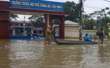 Bình Định cho học sinh nghỉ học từ chiều nay đến hết ngày 31-10 để tránh bão