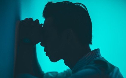 Người từng bị đuổi học, nợ tín dụng đen, làm ăn thua lỗ, lừa sạch tiền bạc và hiện tại có những thành công nhất định, chỉ rõ: 4 dấu hiệu của kẻ thất bại thảm hại