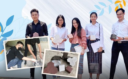 5 sinh viên làm gạch lát hè đường từ nylon rác thải