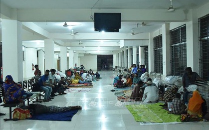 Sơ tán khoảng 100.000 người để tránh sự tàn phá của bão Bulbul