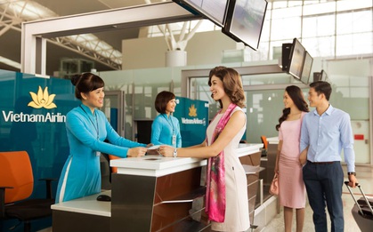 Hành khách đi máy bay giữa Hà Nội và TP.HCM có quầy thủ tục và cửa lên máy bay riêng thuận tiện dịp cao điểm Tết