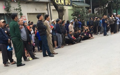 Nghệ An: Hàng trăm cảnh sát đột kích quán karaoke, phá sới bạc khủng ngày giáp Tết