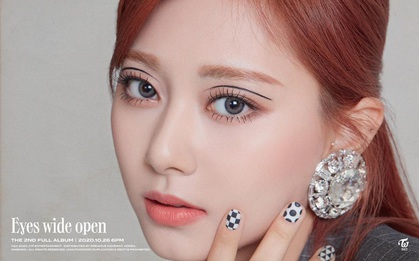 Tzuyu khoe nhan sắc mướt mắt qua bộ hình teaser của TWICE, dân tình chê makeup lạ lùng cơ mà vẫn khen xinh!