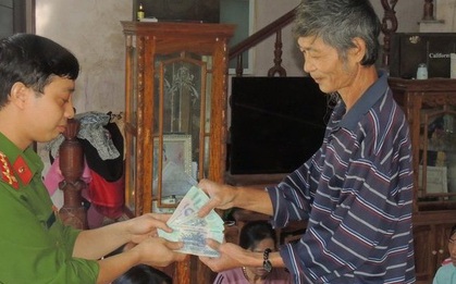 Để quên gần 50 triệu đồng trong áo khoác ủng hộ đồng bào miền Trung