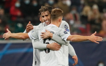 Cú volley đẳng cấp giúp Bayern Munich nối dài kỷ lục thắng ở Champions League