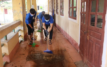 Học sinh vùng lũ sẽ được giãn chương trình học