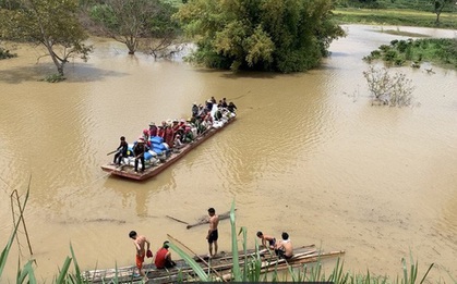 Đắk Lắk: Mưa tầm tã, hàng ngàn người bị cô lập