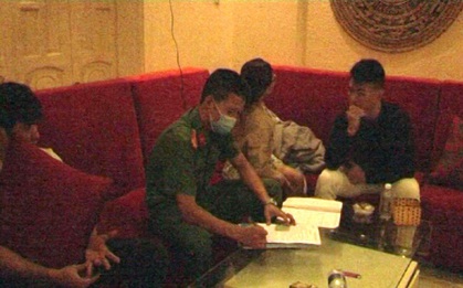Bắt quả tang 17 đối tượng nam, nữ "phê" ma túy xuyên đêm trong nhà nghỉ