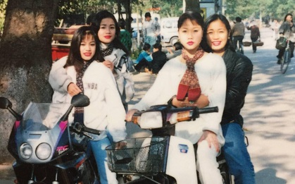 Khi bố mẹ là "dân chơi" đời đầu: "Lên đồ" siêu chất, cưỡi honda dream hay xe cub sành điệu khác gì richkid bây giờ đâu