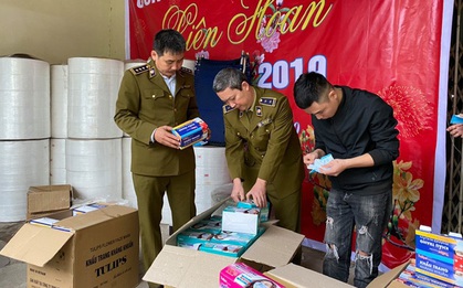 Niêm phong máy móc, thu giữ toàn bộ khẩu trang y tế làm giả từ... giấy vệ sinh chưa kịp xuất xưởng