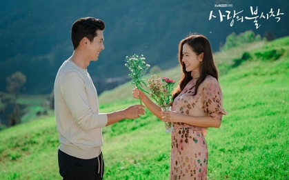 Nhìn Son Ye Jin và Hyun Bin tay trong tay hạnh phúc nhưng cũng không quên để ý đến bối cảnh đẹp như mơ tại Thuỵ Sĩ