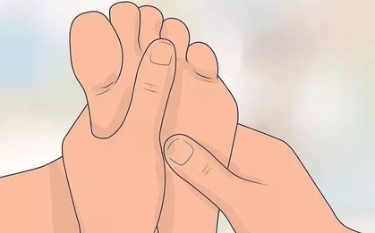 4 thay đổi ở bàn chân cho thấy gan của bạn đang dần tồi tệ