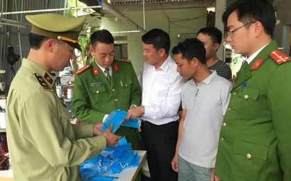 Chủ lò mổ gia súc sản xuất 30.000 khẩu trang y tế "dởm"