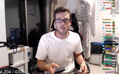 Streamer điển trai phát hoảng khi bị động đất ngay trên sóng stream