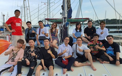 "Xịn sò" như Team Flash, cả team đi Singapore du lịch còn thuê hẳn du thuyền để tham quan "sương sương"