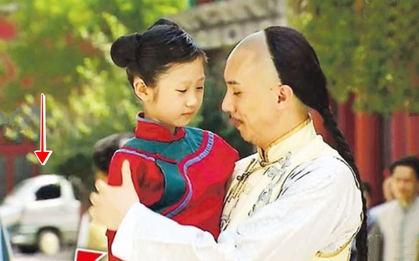 9 hạt sạn nhìn muốn té ngửa của phim TVB: "Ghim" nhất là màn xe tải xuất hiện ở thời cổ đại, coi tức không?