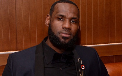 Siêu sao bóng rổ LeBron James bị kiện đòi bồi thường 3,5 tỷ vì sử dụng ảnh... chụp chính mình trên trang cá nhân