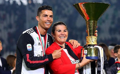 Sốc: Mẹ Ronaldo phải nhập viện khẩn cấp sau cơn đột quỵ