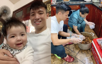 Bùi Tiến Dũng đúng chuẩn ông chồng kiểu mẫu: Hết chăm con lại xắn tay vào bếp phụ vợ làm đồ ăn bán hàng khi nghỉ dịch