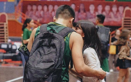 Một cặp đôi mới toanh vừa công khai: Hot girl triệu follow và hot boy bóng rổ, ngôn tình là đây ư?