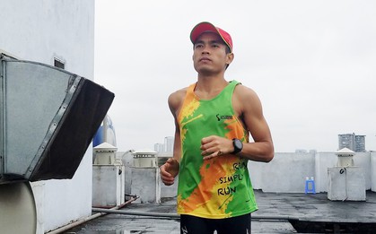Người Việt đầu tiên chạy hơn 42 km trên sân thượng chung cư: Dân mạng bái phục, đòi ghi sách kỷ lục Guinness