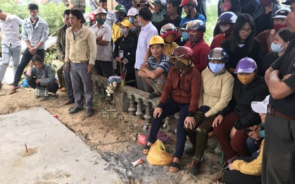 Vụ bí thư xã giết người đốt xác: Bàn giao hài cốt cho người nhà nạn nhân